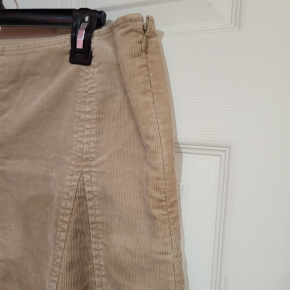 GAP - Corduroy Skirt- Size 10 - Color Tan - Picture 3 of 8